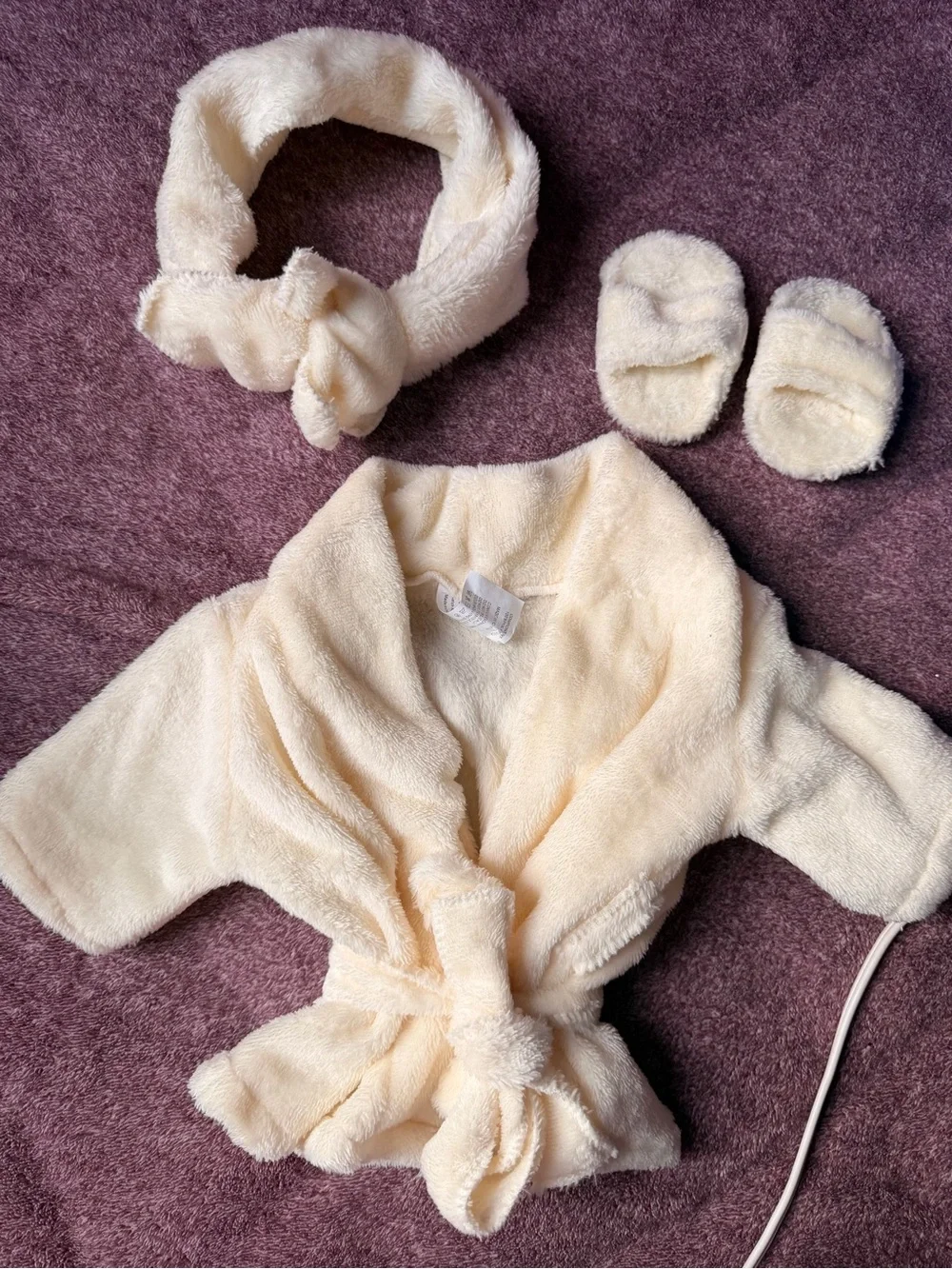 SHEIN Cream Plush Kids Bath Robe with Headband and Slippers